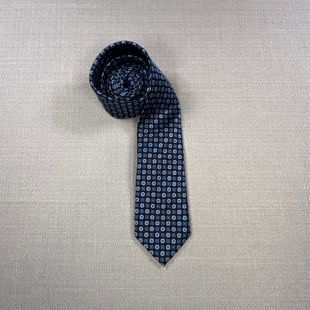 Rooster Mens Silk Tie Blue Silver Geometric Medallion Pattern Necktie 61 Inch‎